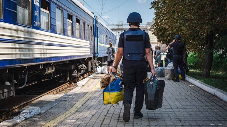 В Донецкой области продолжается эвакуация населения. Фото ГСЧС