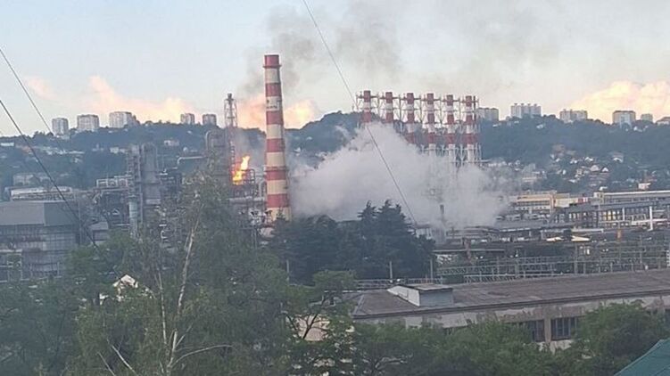 Удар по НПЗ в российском городе Туапсе