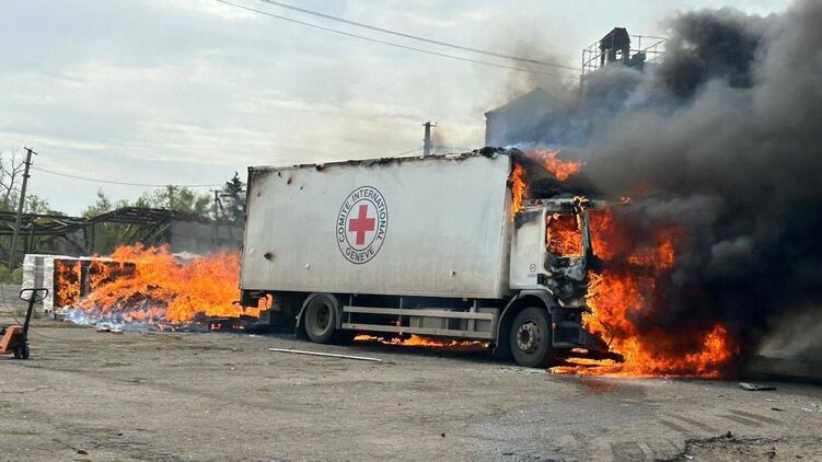 Удар по машині Червоного хреста в Донецькій області