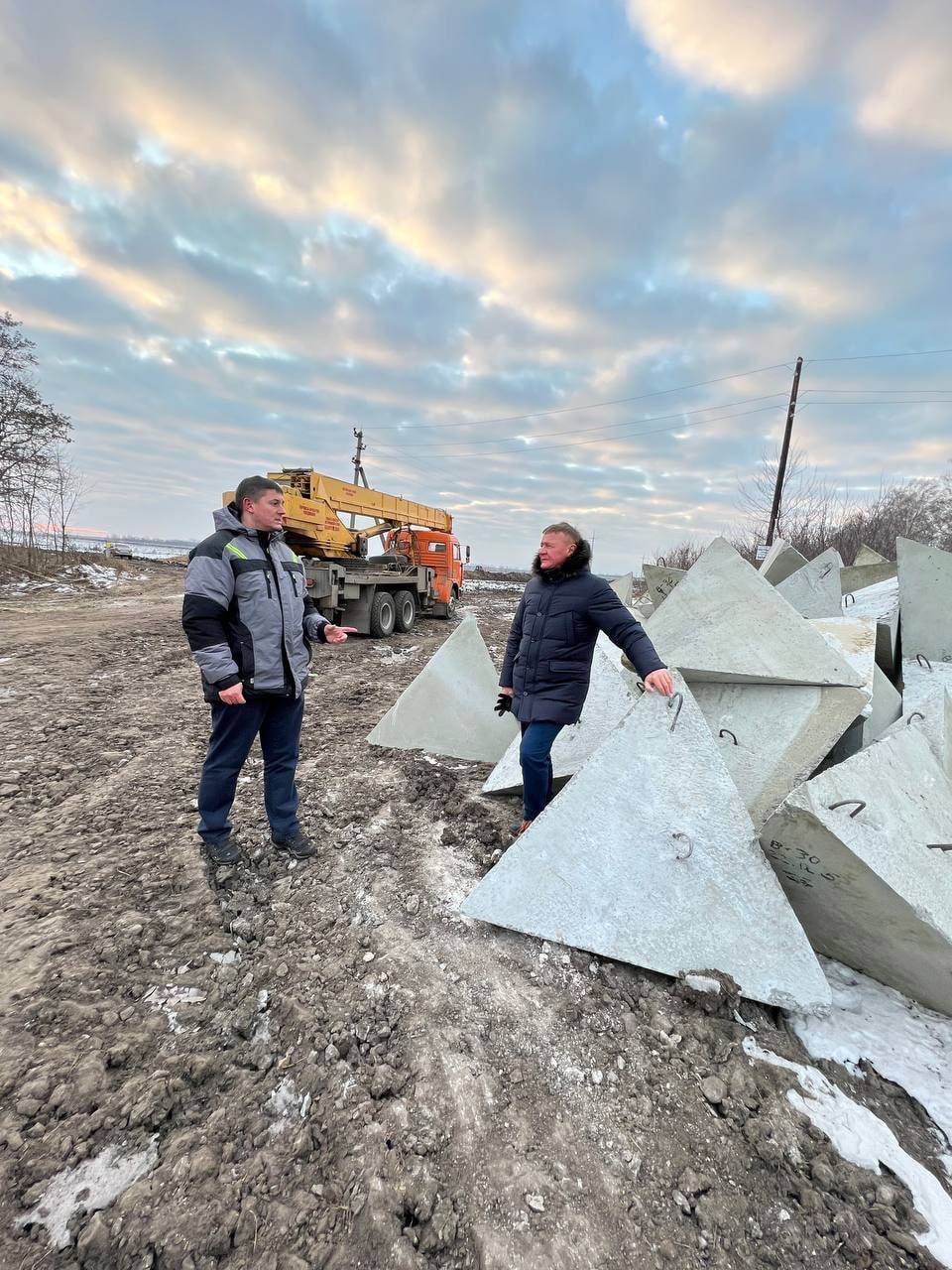 В Курской области показали фото траншей, которые роют на границе с Украиной