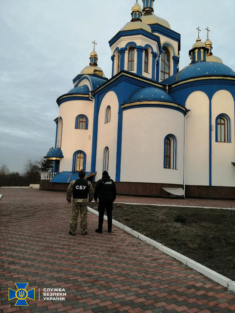 СБУ проводит проверки в храмах УПЦ