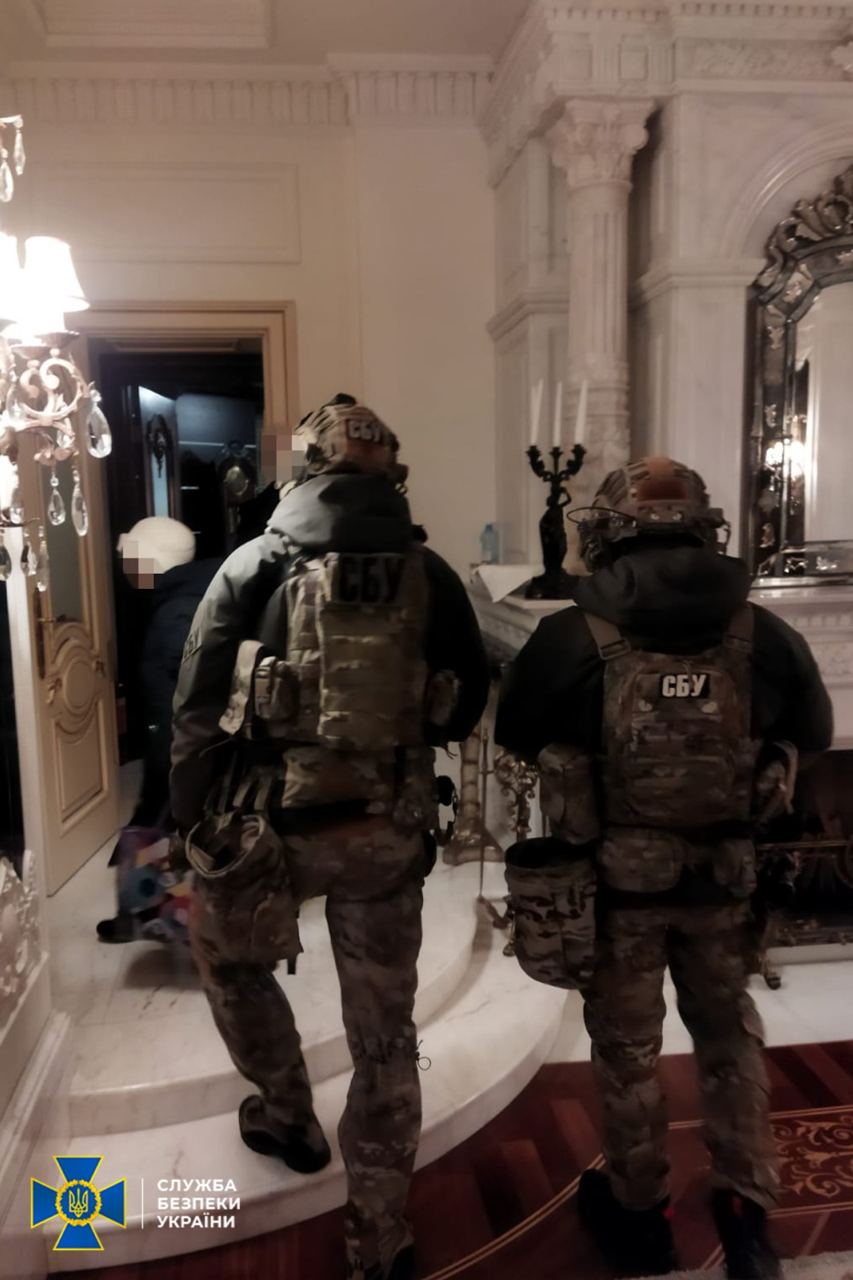 СБУ провела у Києві 11 обшуків у компаній, пов'язаних із дружиною Віктора Медведчука Оксаною Марченко
