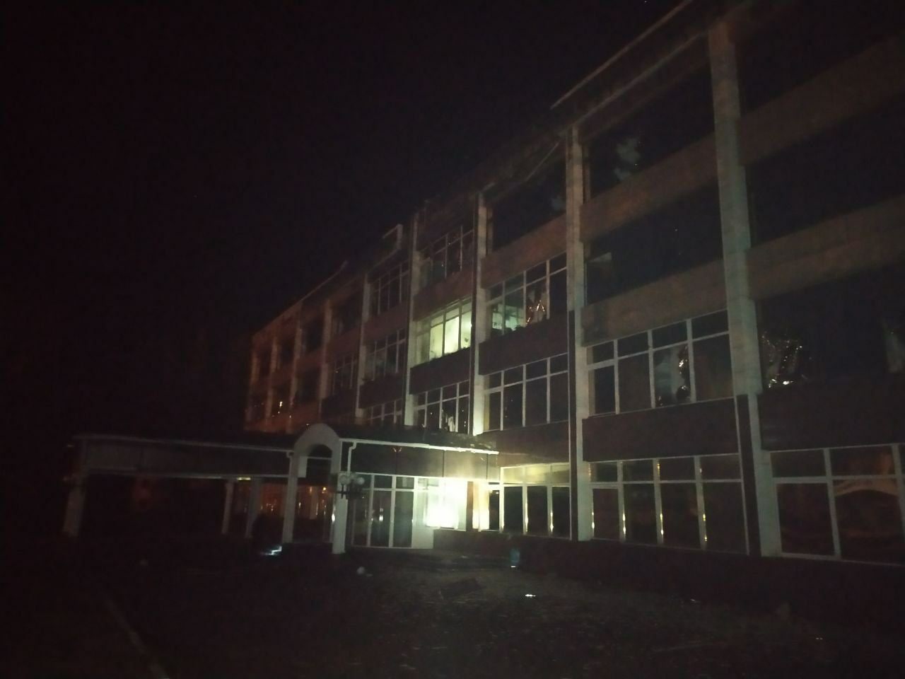 Последствия обстрела горловского химзавода "Стирол" 