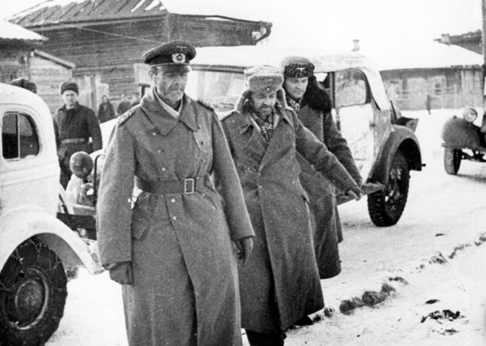 Генерал-фельдмаршал Фрідріх Паулюс здається в полон 31 січня 1943 року