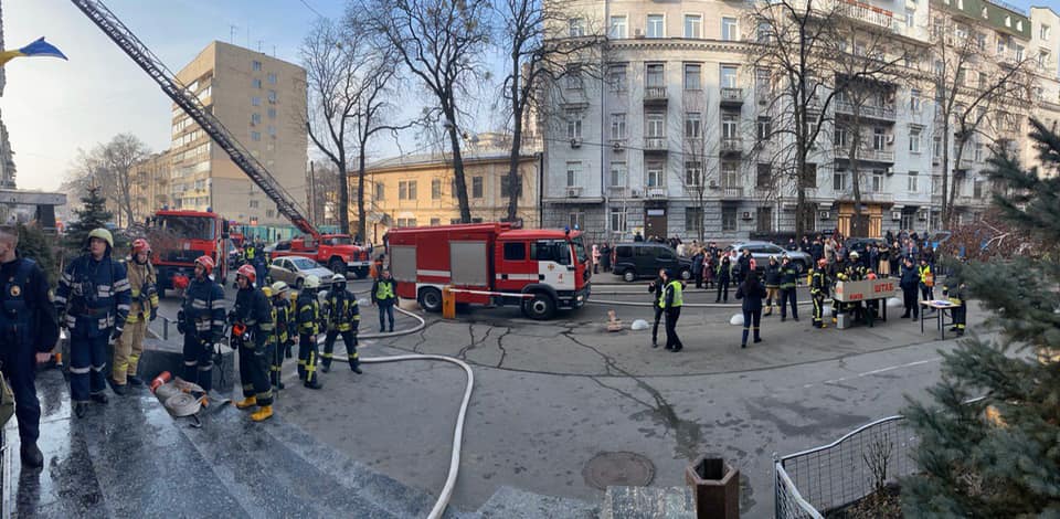 В Киеве тушат Минкульт