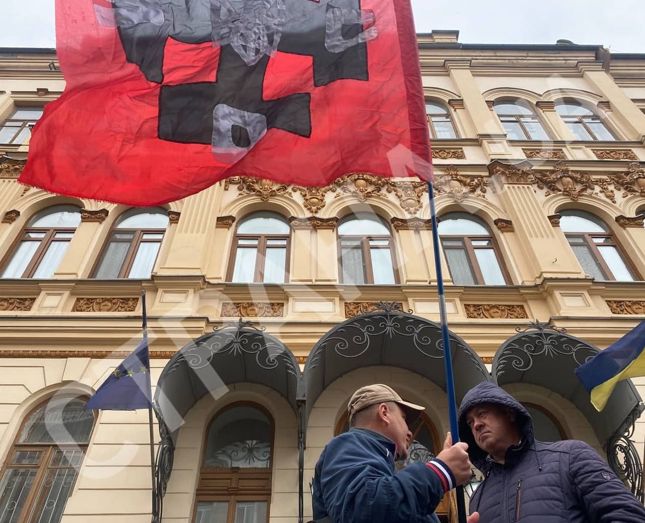 Националисты митинговали под Минкультом. Фото: "Страна"