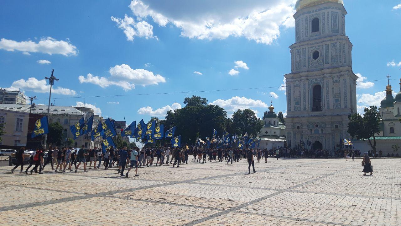 Нацкорпус требует запрета ватных партий