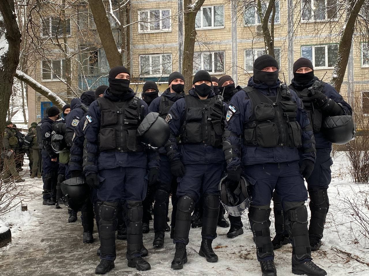 В Киеве из-за митинга ФОПов полиция оцепила посольство США. Фото: Владислав Бовтрук, "Страна"