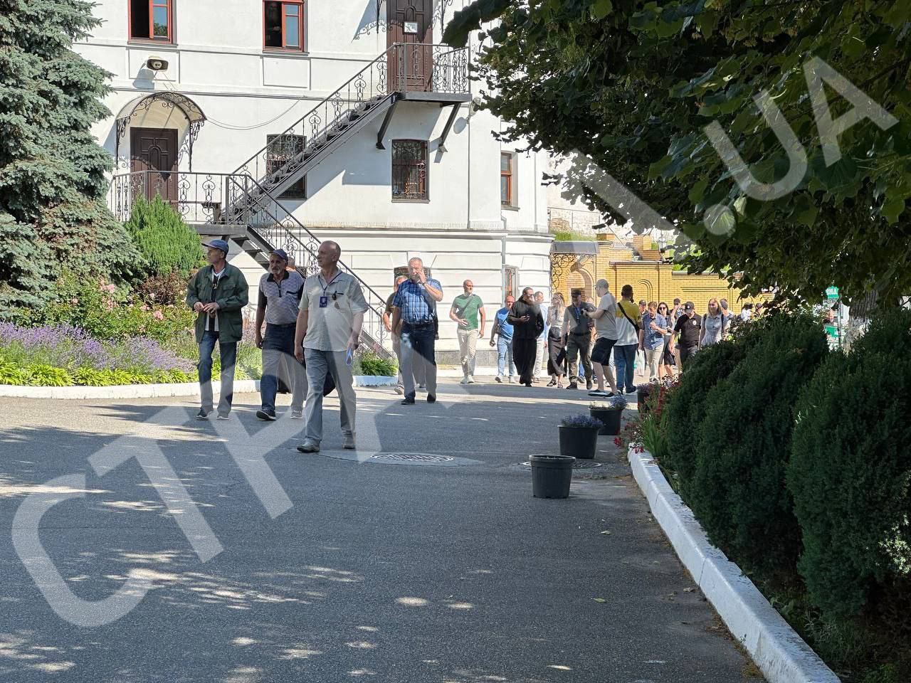 В Киево-Печерскую лавру приехала комиссия Минкульта