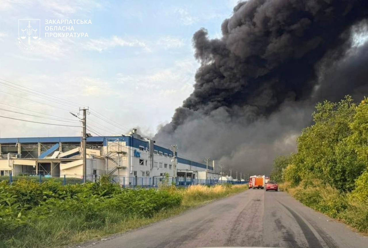 Фото наслідків ракетного удару (4). Джерело – прокуратура